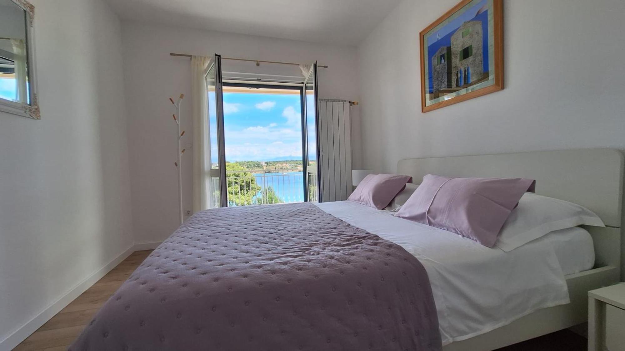 Ceratonia Apartments Loviste Luaran gambar